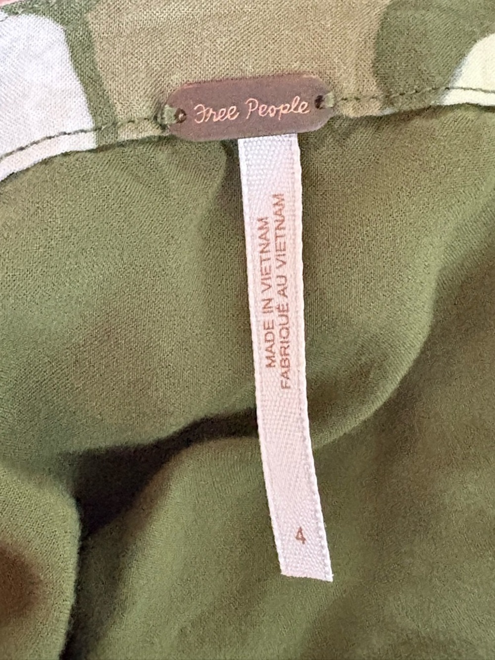 Free People Maxi Skirt Green Boho Cottagecore Hot Tropic Floral Slit Size 4 - Picture 8 of 8